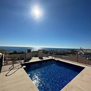 Tiyoweh Apartment Nerja